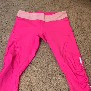 Pink knee length lululemon leggings